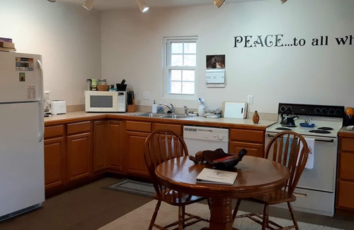 Dennis House | Perfect Retreat Spot in Quiet Cove