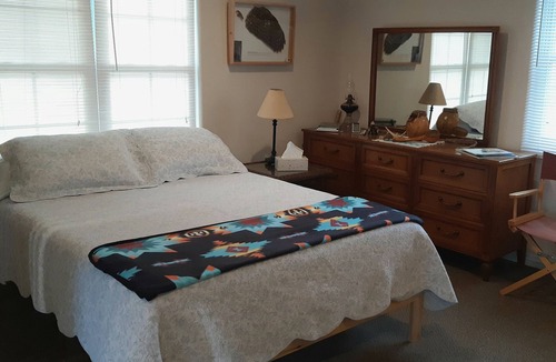 Dennis House | Perfect Retreat Spot in Quiet Cove