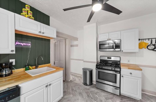 Little Italy Apartment | Pet Friendly 2BR in Little Italy # 3