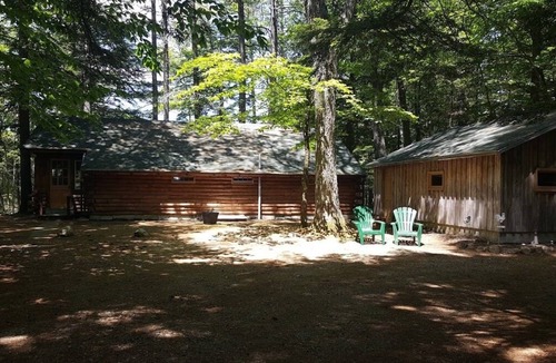 Denmark Cottage | Pet-friendly cabin with a sandy beach and breathtaking mountain views!