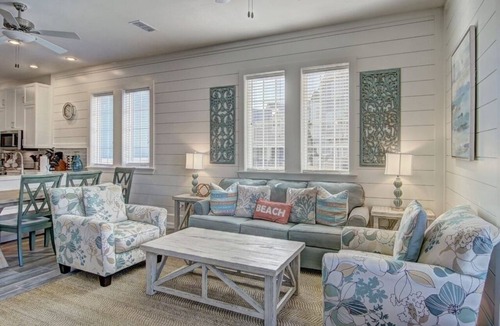 Cinnamon Shore Condo | Pet-Friendly Condo w/Beach Fun Decor & Resort Amenities@Cinnamon Shore