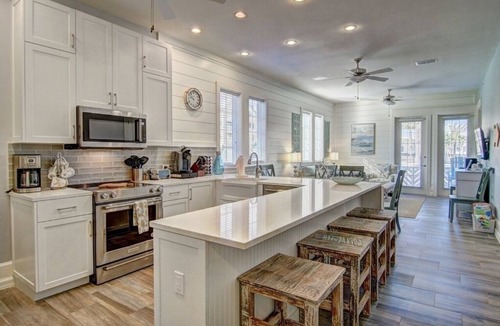 Cinnamon Shore Condo | Pet-Friendly Condo w/Beach Fun Decor & Resort Amenities@Cinnamon Shore