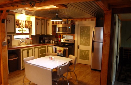 North Conway Apartment | Pet Friendly In town location with a cabin feel