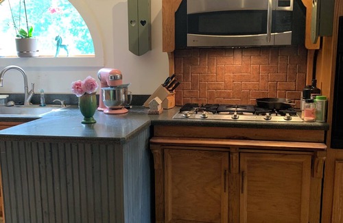 Argyle House | Pet friendly Lakefront House with hot tub and large Deck on Summit Lake