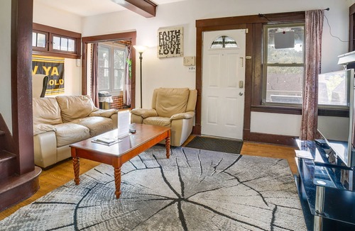Wilkinsburg Cottage | Pet-friendly Pittsburgh Home ~ 9 Mi to Downtown!