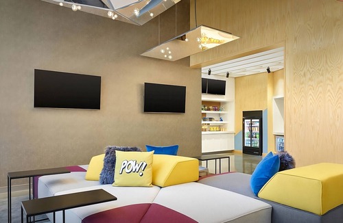 Portland Hotel | Pet-Friendly Stay | 2 Units | Close to Victoria Mansion & Lighthouse!