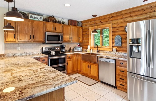 Lake Lure Cabin | Pet Friendly, Views, Lake Lure Access, Wi Fi - My Mountain Paradise
