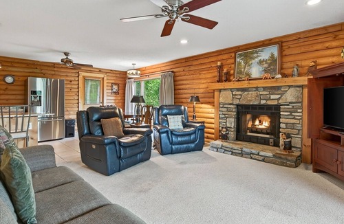 Lake Lure Cabin | Pet Friendly, Views, Lake Lure Access, Wi Fi - My Mountain Paradise