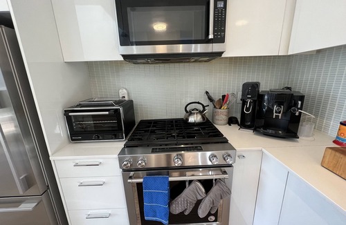 Mount Pleasant Condo | PH with deck