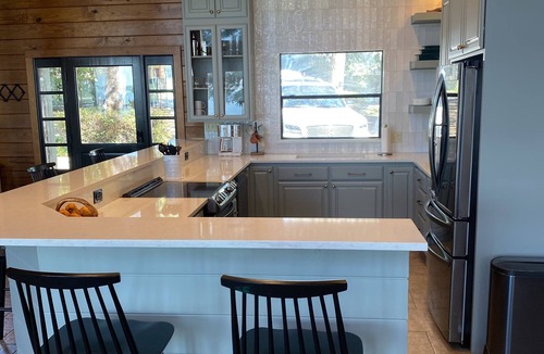 Gun Barrel City House | Pine Haus - Oversized waterfront home ideal for multiple families!