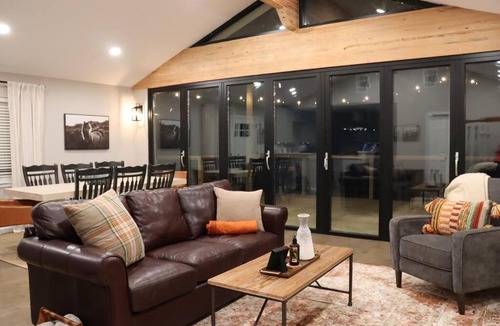 Pointblank House | Pinecone Cabin