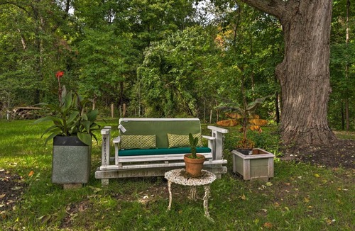 Pittsford Apartment | Pittsford ‘Trolley Home’ - Near Erie Canal!