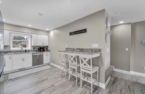New Franklin House | PLX Summer Getaways: 3BR Lakefront Oasis & Boat Sleeps 8