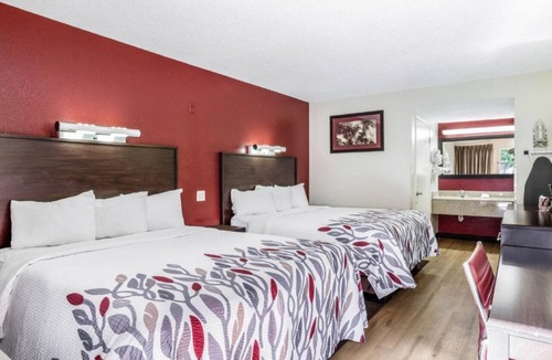 Allison Hotel | Pool & Gym Onsite with Breakfast | 7 mi to Gallup Museums & Arts