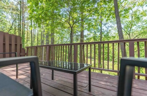 Hot Springs Village House | POOL OPEN UNTIL LABOR DAY WKND, CREEK & GOLF VIEW, DECK, POOL TABLE, BEACH,LAKES