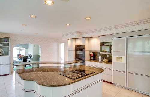 Niskayuna House | Pool Table + Deck: Luxury Mansion in Niskayuna!