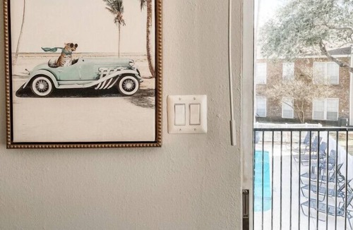 South Side Condo | Pool View Escape - Near Shops & Dining