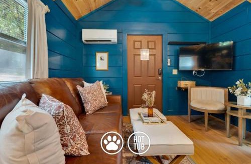 Lookout Valley Neighborhood Association House | Pops Cabin Lookout Mountain Luxury Tiny Home