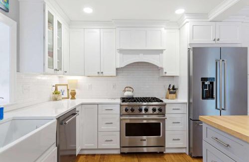 Cape Porpoise House | Porch & Porpoise Cozy Retreat