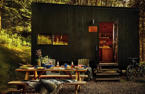 Catskill Cabin | Postcard Cabins Eastern Catskills, Outdoor Collection by Marriott Bonvoy