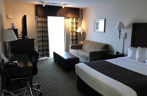Powell River Hotel | Powell River Town Centre Hotel