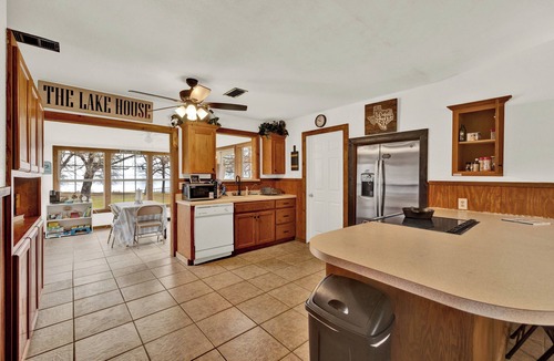 Point House | Prime Fishing, Peaceful Private w/Lakefront Dock