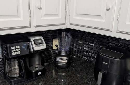 North Arlington House | Prime Location Arlington's Finest