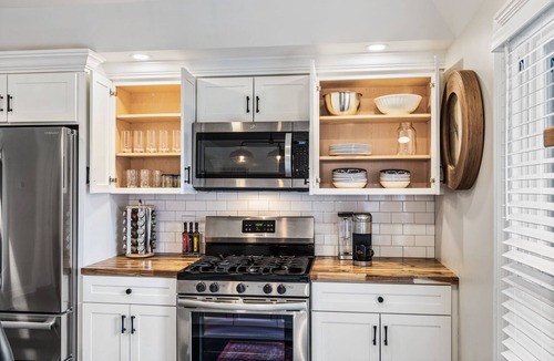Pittsford Apartment | Prime Location, Walk Everywhere- Lux 2 Bedroom in Heart of Pittsford Village