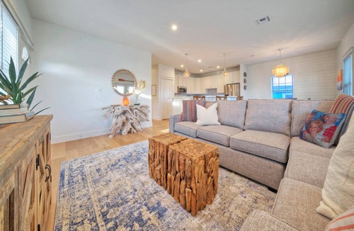 Leeward Sands House | Priv Pool & Yard w/Putting Green! | Newly Remodeled | Always Sunny by AvantStay