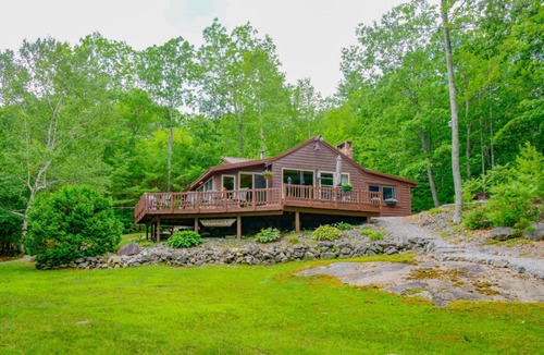Casco Cabin | Privacy and Tranquility - Lakefront Getaway
