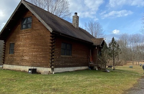Grove City Cabin | Private 100 Acre Wilderness Haven 2 minutes from the Grove City Premium Outlets
