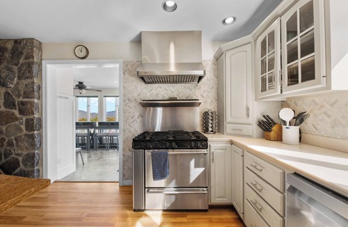 West Paris House | Private 52 Acre Mountain Top, Heated indoor Pool & Spa, Pond, Trails, 5 bedrooms