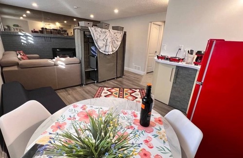 LaSalle Apartment | Private Bachelor Unit close to St. Clair College walking distance