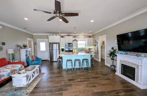 Emory House | Private Cottage at Lake Fork Texas. Fishing and Fun!