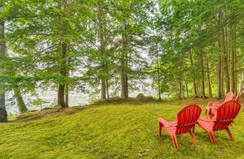 Sidney House | Private Dock on Messalonskee Lake: Cozy Cottage!
