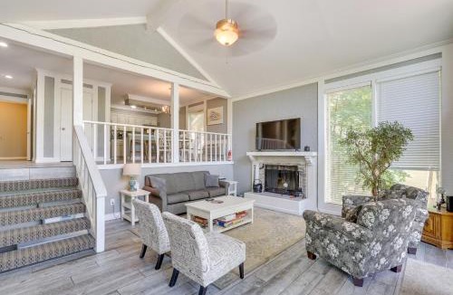 Osage Beach House | Private Dock & Resort Access: Margaritaville Cabin