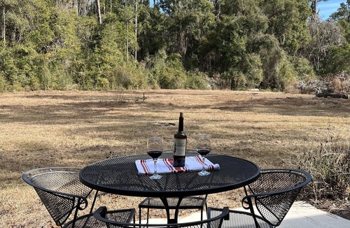 Darien Apartment | Private efficiency, Pet Friendly, private patio near Sapelo Island, kayaking
