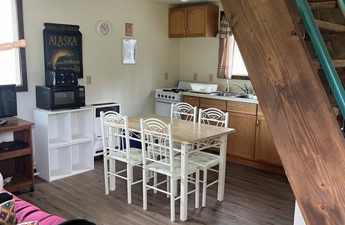 Soldotna Cabin | Private Kenai River fishing, no combat fishing here! Comfy cabins too!