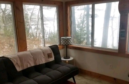 Madison Cabin | Private Lake Shore Cottage HOT TUB