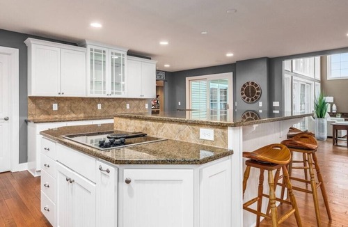 Howard House | Private Lakefront Home|Views, Dock, Hot Tub, Kayak