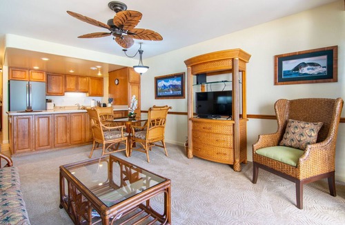 Kahana Condo | Private Oceanfront lanai with front row sea views