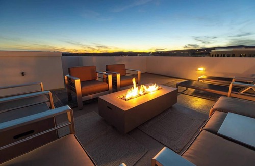 Washington House | Private Pool & Hot Tub Rooftop Fire Pit Sleeps 20 Near Zion