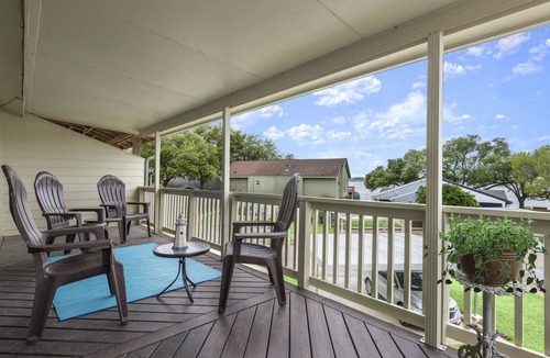 April Sound House | ⭐Private Pool Quiet Balcony Facing Lake