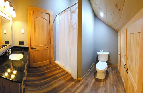 Town of Webb Cabin | Private Seasonal lake views of 1st. Lake 5 mins to town. Snowmobile off property