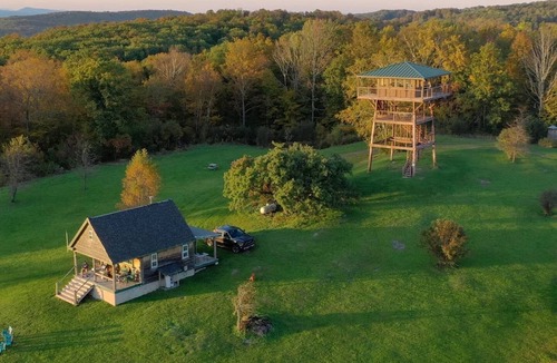 Town of Hebron Cabin | Private Viewing/Sleeping Tower & Modern Cabin - Owner Managed/Maintained