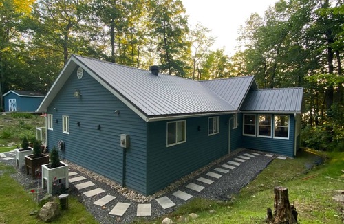 Windermere Cottage | Private Waterfront Cottage/3-Bedroom/Hot Tub