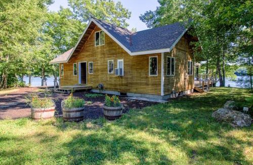 Mac Mahan House | Private waterfront home with large deck & deep water dock