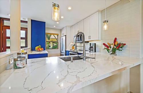 Downtown Lahaina House | Puamana 167-4. See and hear the ocean 200 feet away! 2 huge 20' x 15' lanais!