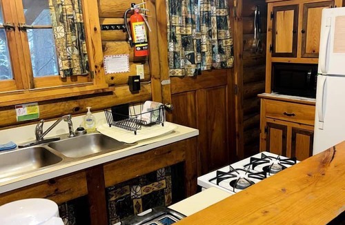 Clarington Cabin | Quaint Cabin Rental in Pennsylvania for Cozy Family Getaways to Cook Forest