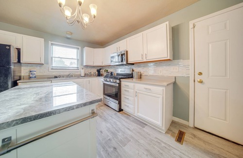 Erie House | Quaint Erie Home w/Smart TVs & Yard: 3 Mi to Lake